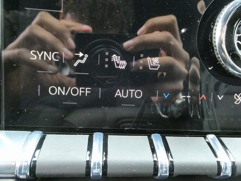 New 2026 GMC Yukon XL Denali w/ Sun & Power Step Package AWD/4WD image 12