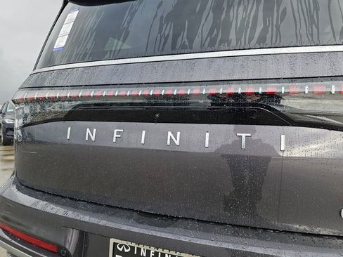 New 2026 INFINITI QX80 Luxe image 15