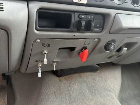 Used 2006 Ford F350 XL AWD/4WD image 9