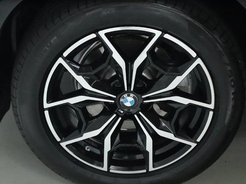 Used 2023 BMW X4 xDrive30i w/ M Sport Package AWD/4WD image 40