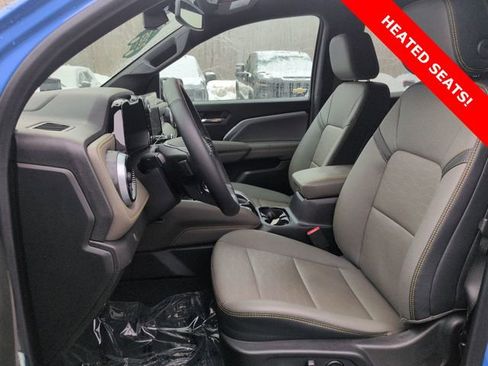 Used 2025 Chevrolet Colorado ZR2 w/ Technology Package image 19