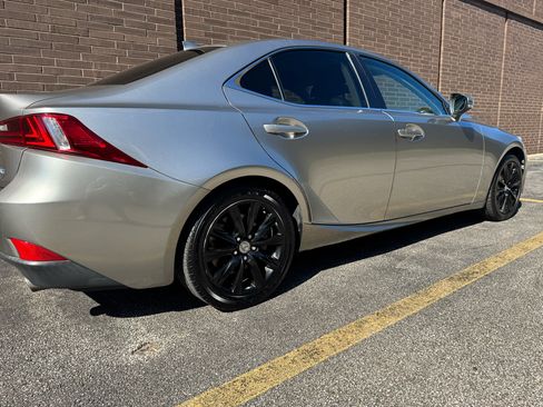 Used 2016 Lexus IS 200t image 30