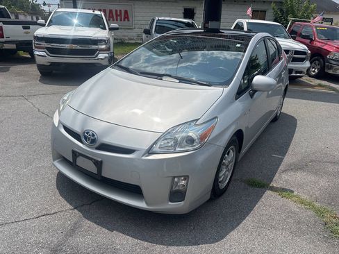 Used 2011 Toyota Prius Three w/ Solar Roof Pkg FWD image 13