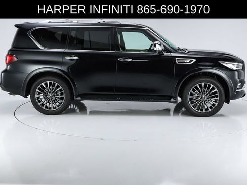 Used 2024 INFINITI QX80 Sensory w/ Cargo Package AWD/4WD image 11