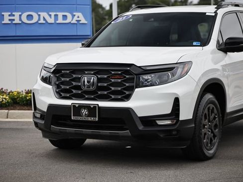 Used 2023 Honda Passport TrailSport image 2