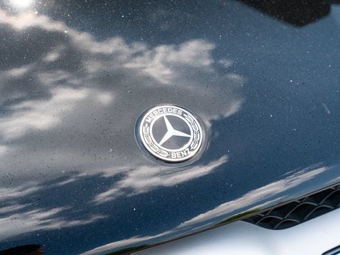 Used 2021 Mercedes-Benz GLC 300 4MATIC w/ Premium Package image 7