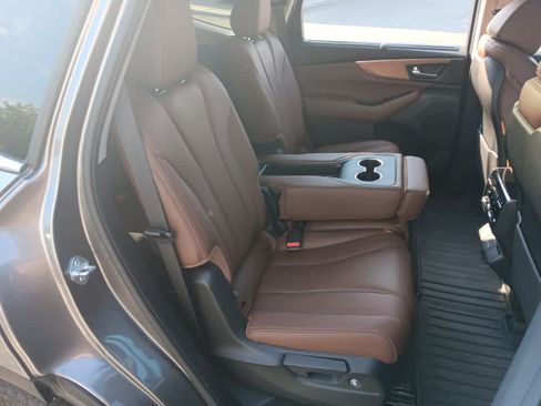 Used 2023 Acura MDX SH-AWD w/ Technology Package image 18