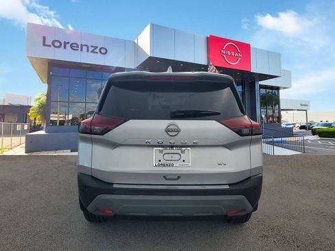 Certified 2022 Nissan Rogue SV image 6