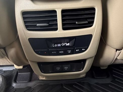 Used 2019 Acura MDX SH-AWD image 22