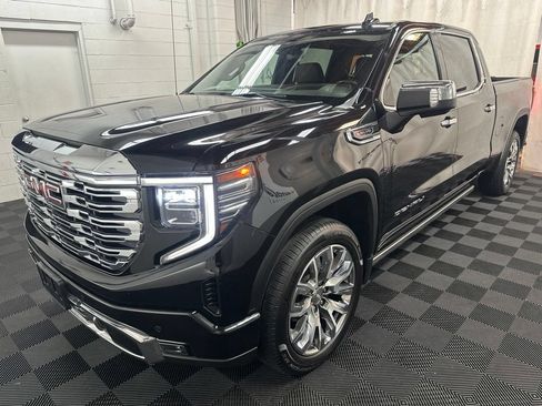 Used 2023 GMC Sierra 1500 Denali w/ Denali Reserve Package AWD/4WD image 4