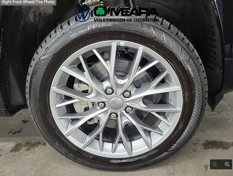 Used 2023 Jeep Grand Cherokee Summit w/ Advanced Protech Group IV AWD/4WD image 5
