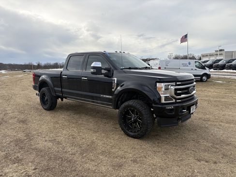 Used 2021 Ford F350 Platinum image 2