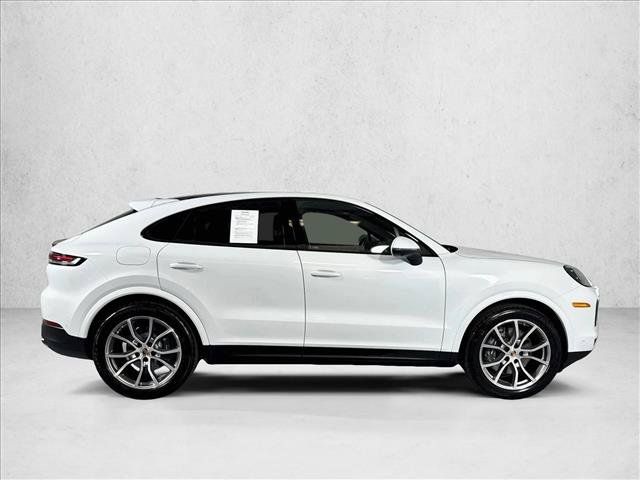 Certified 2026 Porsche Cayenne Coupe AWD/4WD image 8