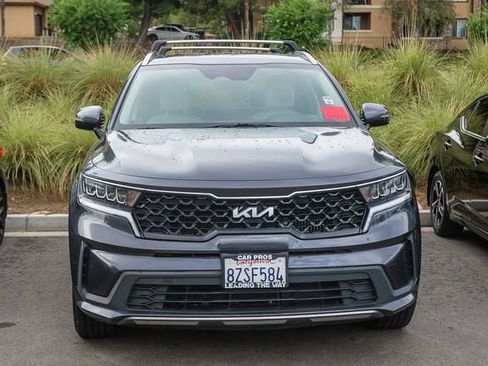 Used 2022 Kia Sorento S FWD image 3