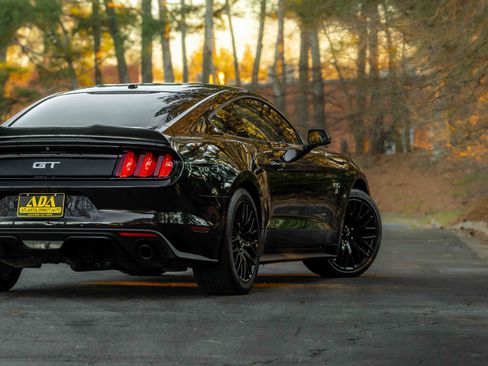 Used 2017 Ford Mustang GT Premium w/ GT Performance Package image 30