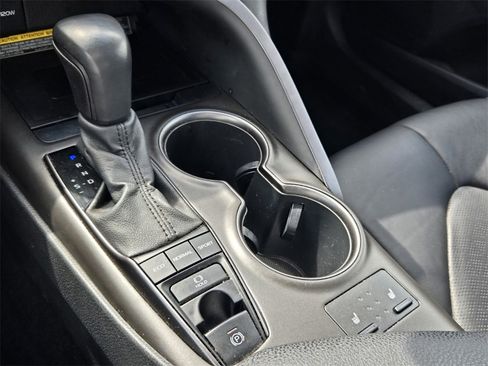 Used 2021 Toyota Camry XSE image 22