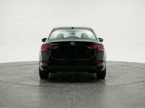 Used 2025 Nissan Sentra SV image 7