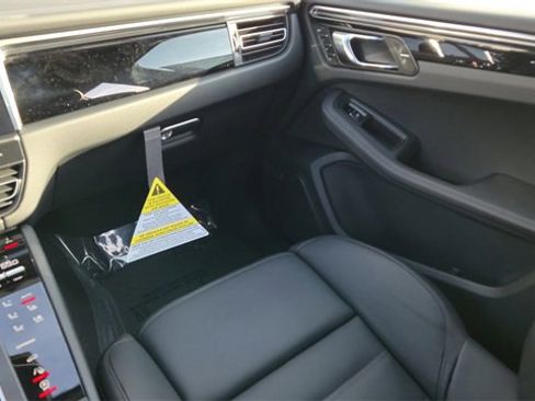 New 2025 Porsche Macan image 20