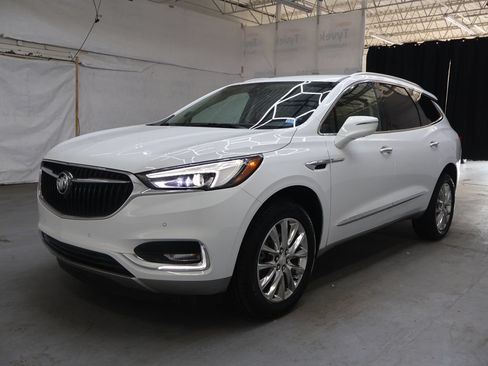 Used 2021 Buick Enclave Premium w/ Surround and Sites Package FWD image 3