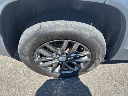 Used 2018 GMC Acadia SLT AWD/4WD image 9