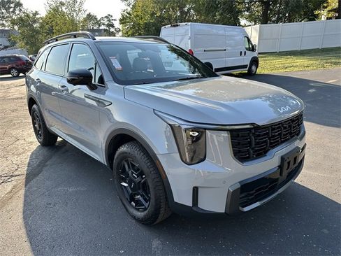 Used 2024 Kia Sorento SX Prestige w/ Sage Leather Package image 4