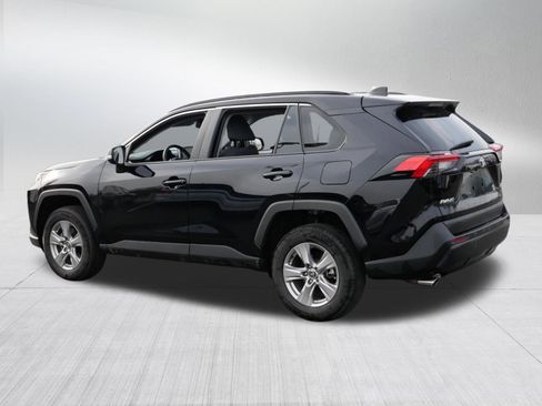 Certified 2025 Toyota RAV4 XLE FWD image 4