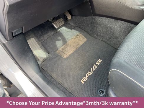 Used 2018 Toyota RAV4 XLE image 38