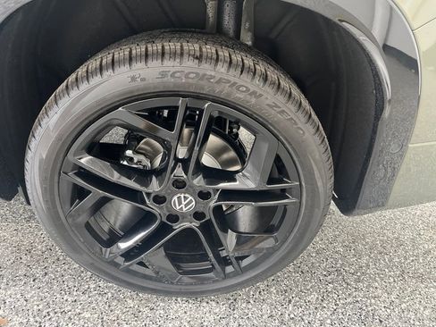 New 2026 Volkswagen Tiguan SE R-Line AWD/4WD image 12