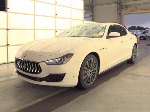 Used 2020 Maserati Ghibli S RWD image 2