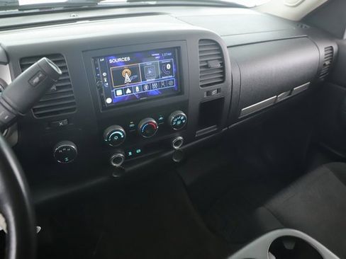 Used 2011 Chevrolet Silverado 2500 LT w/ Snow Plow Prep Package image 25