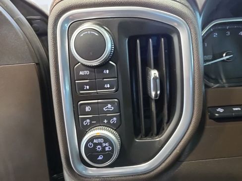 Used 2019 GMC Sierra 1500 Denali w/ Technology Package AWD/4WD image 17