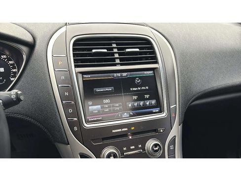 Used 2016 Lincoln MKX Reserve w/ Climate Package image 17