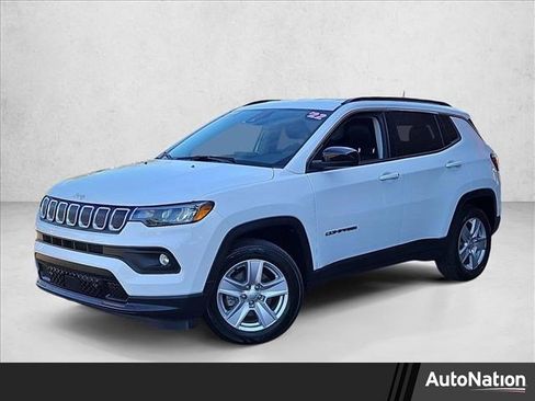 Used 2022 Jeep Compass Latitude image 1
