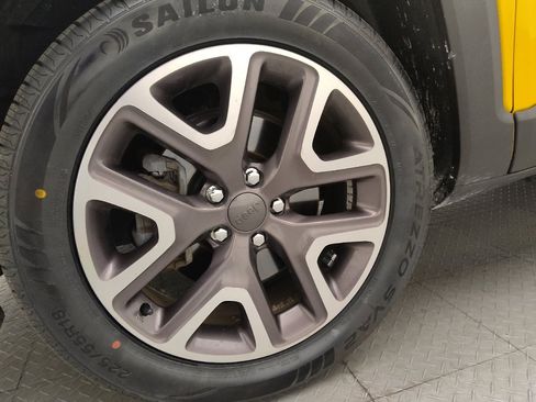 Used 2016 Jeep Renegade Latitude image 31