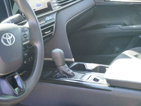 Used 2025 Toyota Camry LE FWD image 20