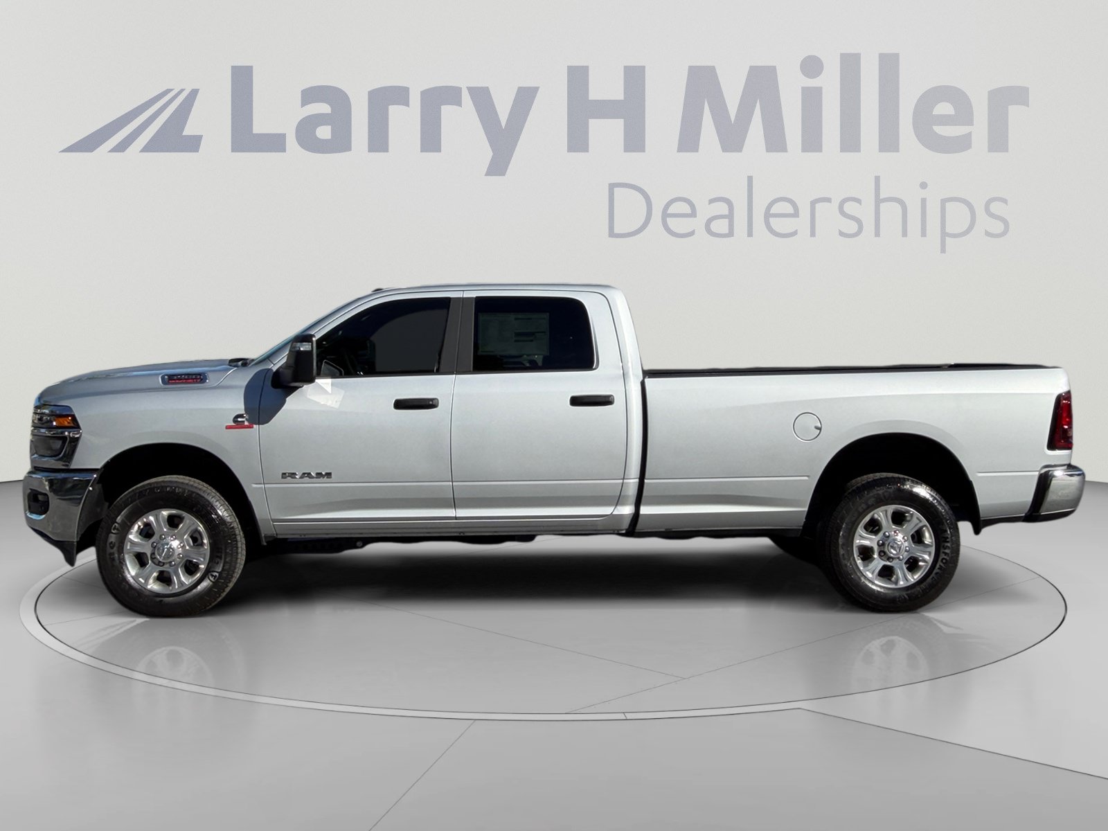 New 2026 RAM 3500 Big Horn AWD/4WD image 2