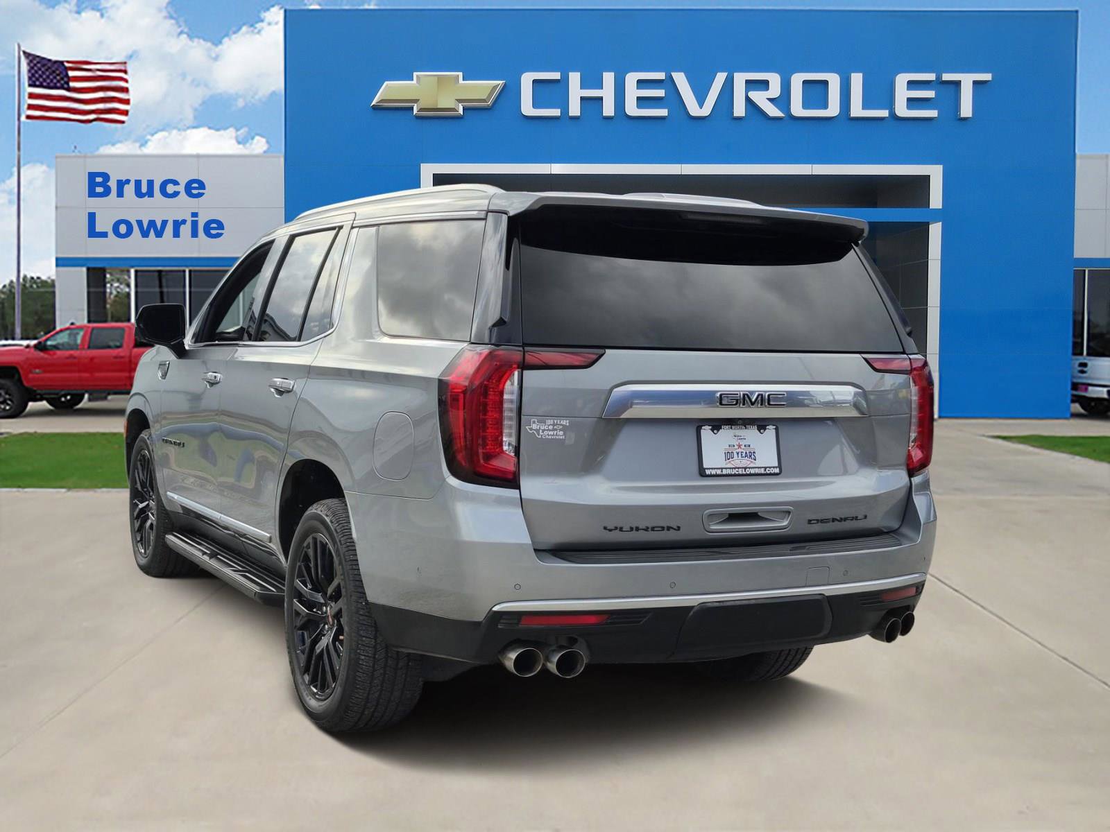 Used 2023 GMC Yukon Denali w/ Advanced Technology Package AWD/4WD image 6