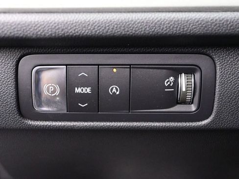 New 2026 Chevrolet Traverse LT w/ Sun and Wheel Package FWD image 25