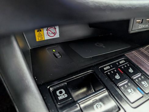 Used 2022 Lexus RX 450hL Luxury image 25