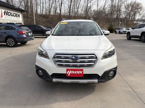Used 2017 Subaru Outback 2.5i Limited image 2