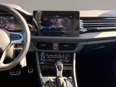Certified 2025 Volkswagen Jetta Sport FWD image 6