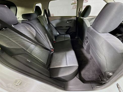 Certified 2023 Nissan Rogue SV image 29