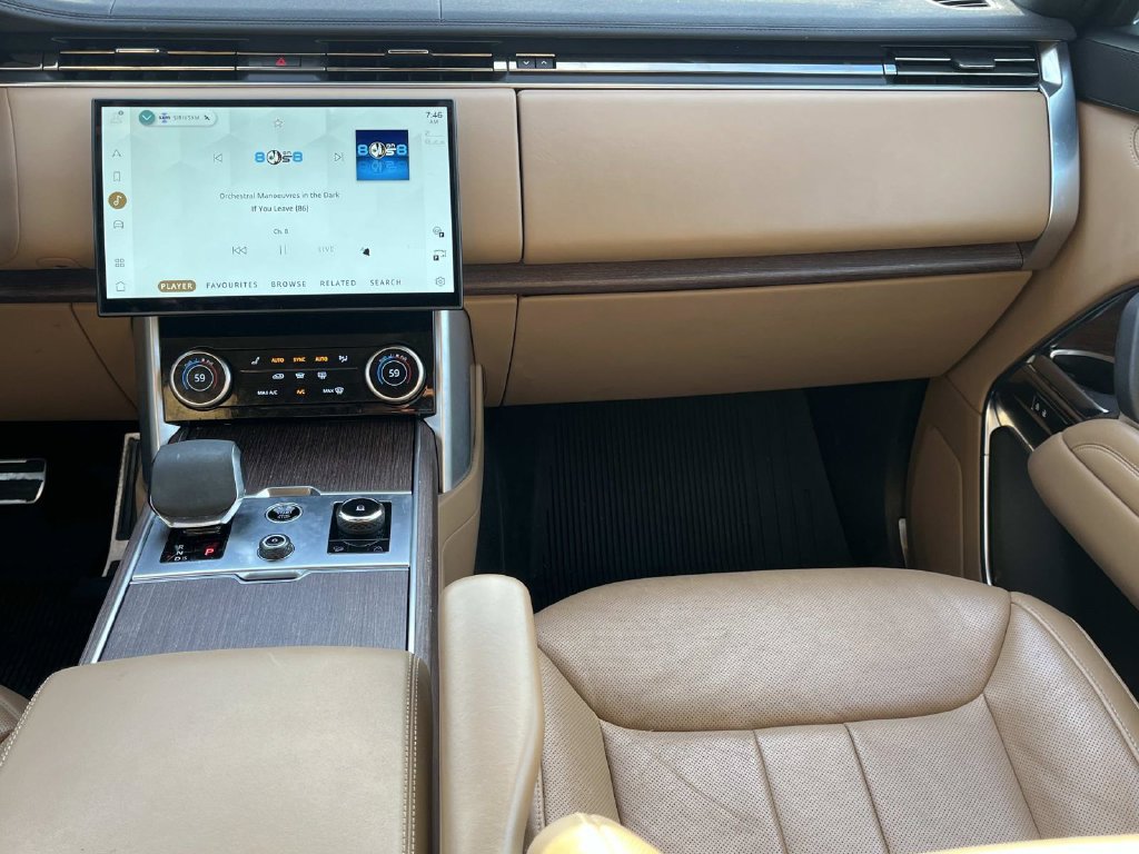 Certified 2023 Land Rover Range Rover SE AWD/4WD image 14