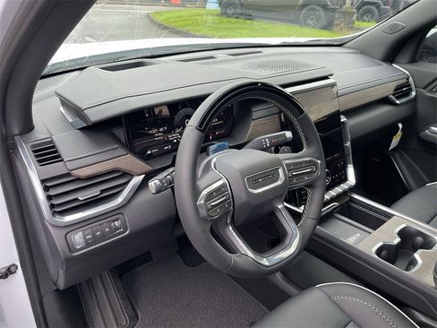 New 2026 GMC Acadia Denali w/ Super Cruise Package image 10