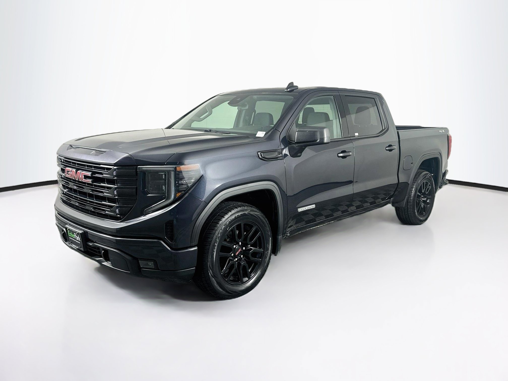 Used 2024 GMC Sierra 1500 Elevation AWD/4WD image 3