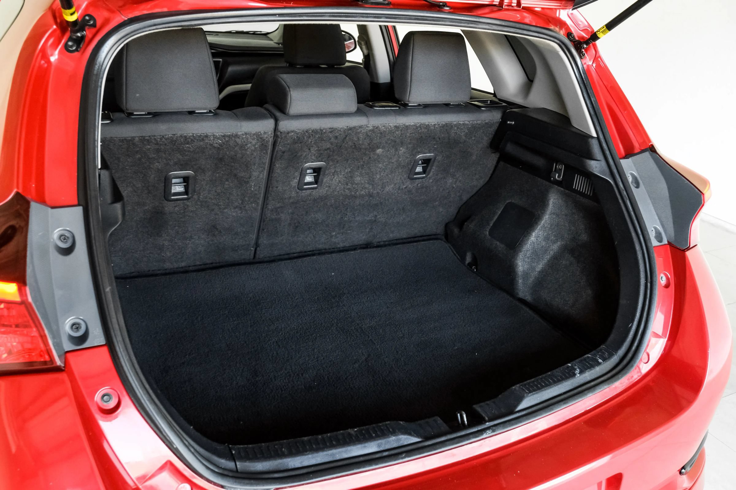 Used 2018 Toyota Corolla iM FWD image 48