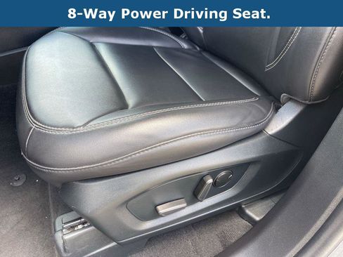 Used 2023 Ford Explorer XLT w/ Equipment Group 202A image 11