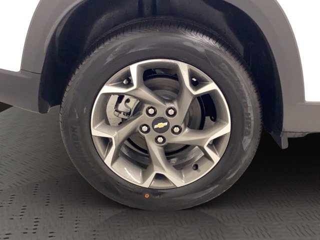 New 2026 Chevrolet Trax LT w/ Driver Confidence Package FWD image 39