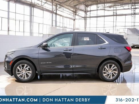Used 2023 Chevrolet Equinox LT image 2
