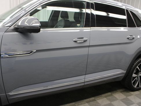 Used 2024 Volkswagen Atlas Cross Sport SEL Premium R-Line image 43